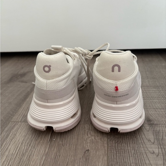 On Cloudnova 2 Women's Lifestyle Shoe White & Orchid - 9.5 Women's - Picture 4 of 13